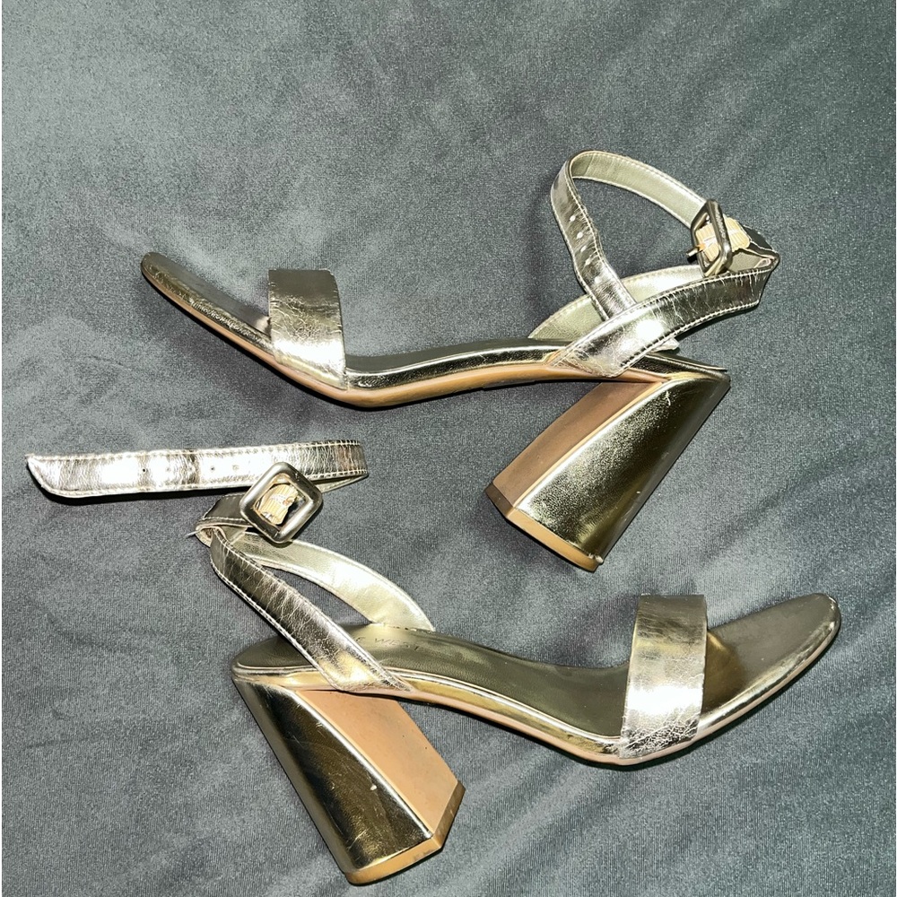 Nine West sandals Free with a purchase